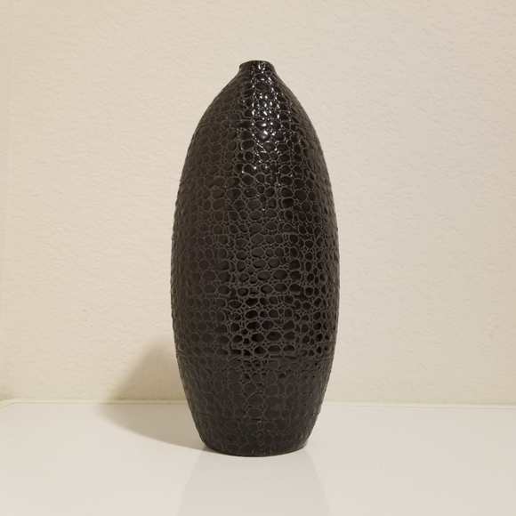 MCM Black Ceramic Oval Vase, 10" tall Crocodile Pattern Black Floral Bud Vase - Picture 3 of 8